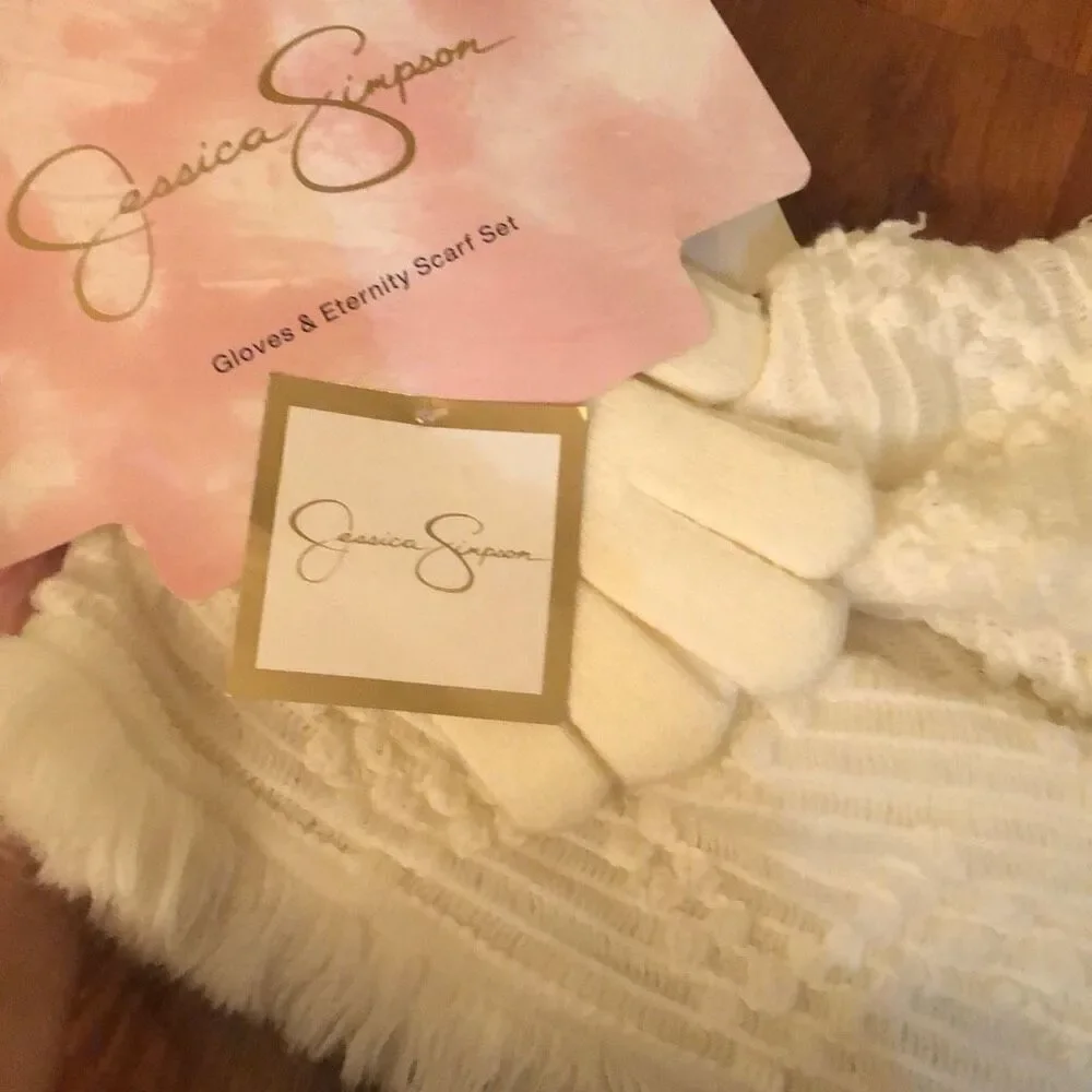 NWT Jessica Simpson, off-white gloves and eternity scarf set